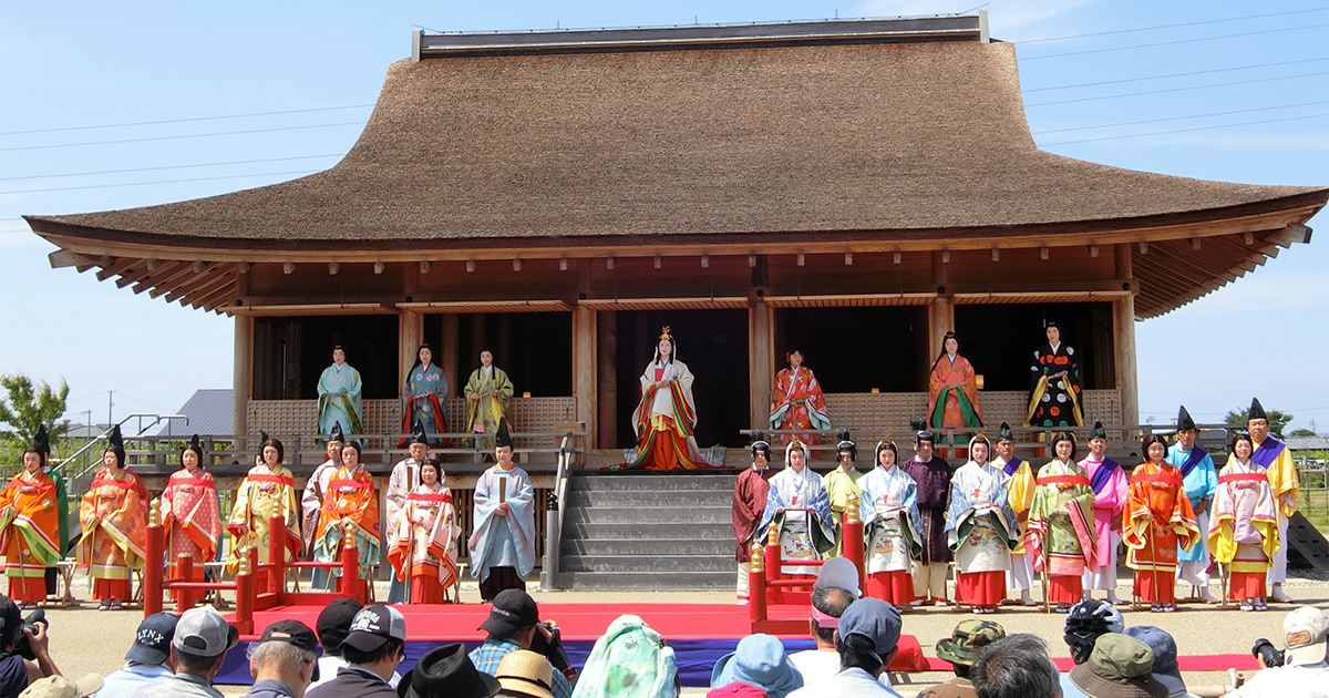 第36回斎王まつりを後援・衣裳協力