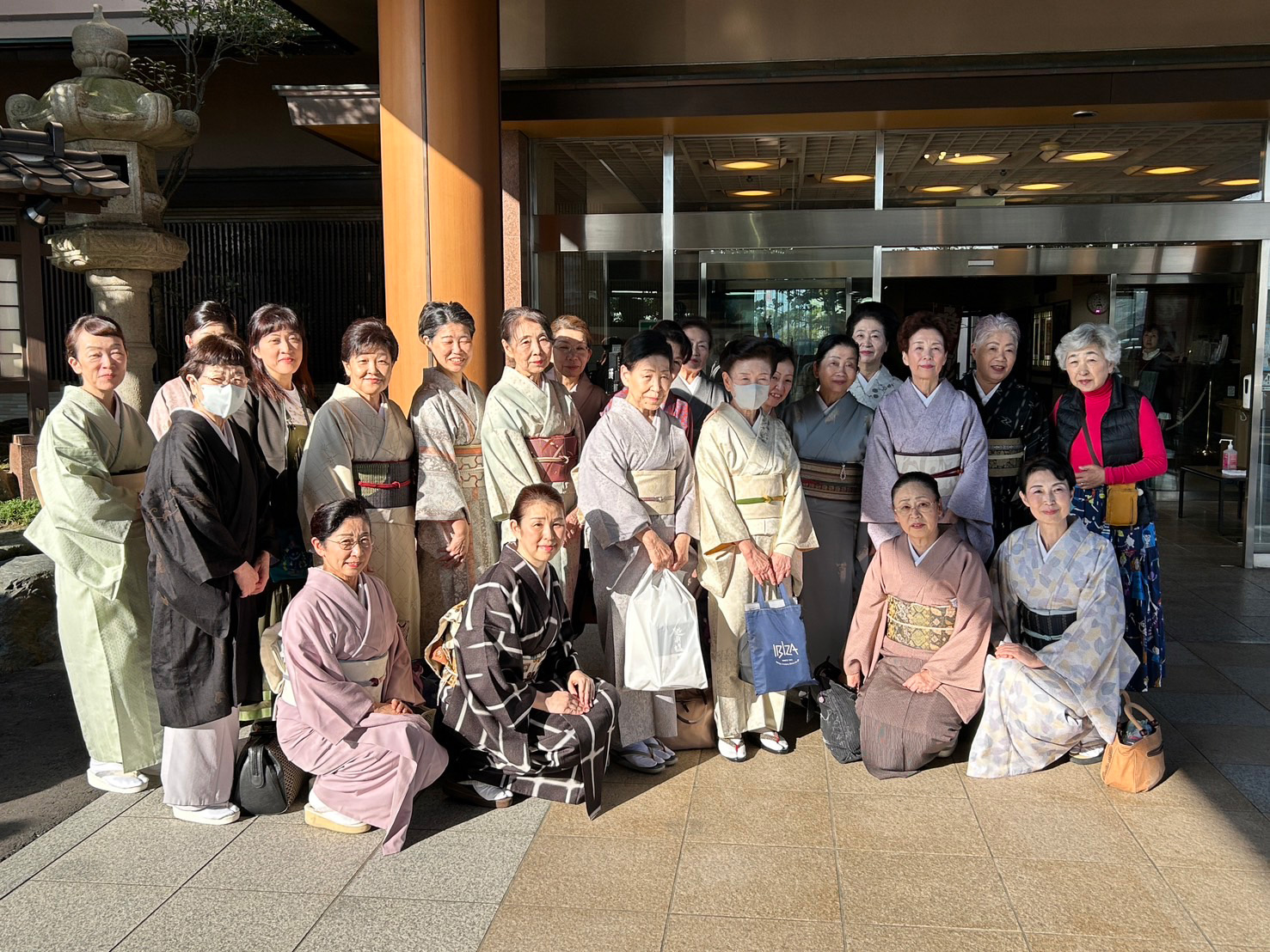 「越前の伝統美・伝統工芸を世界に、未来に」トークセッション＆十二単ショー開催！