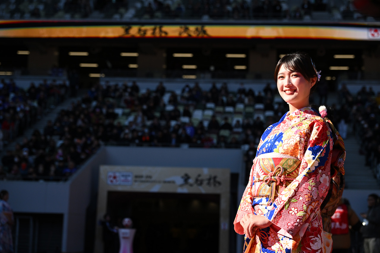 皇后杯 JFA 第47回全日本女子サッカー選手権大会決勝 振袖でおもてなし協力！