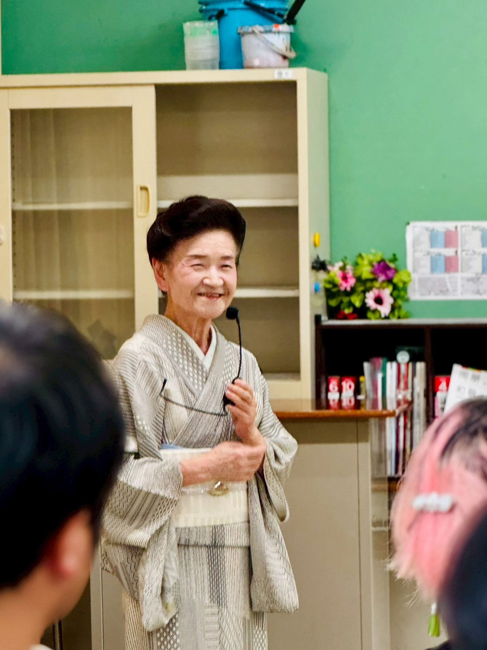 愛知サマーセミナー「本物の十二単！教室で見た平安時代」開催
