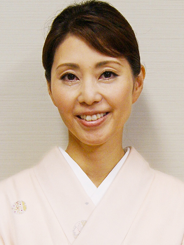 山中 英津子