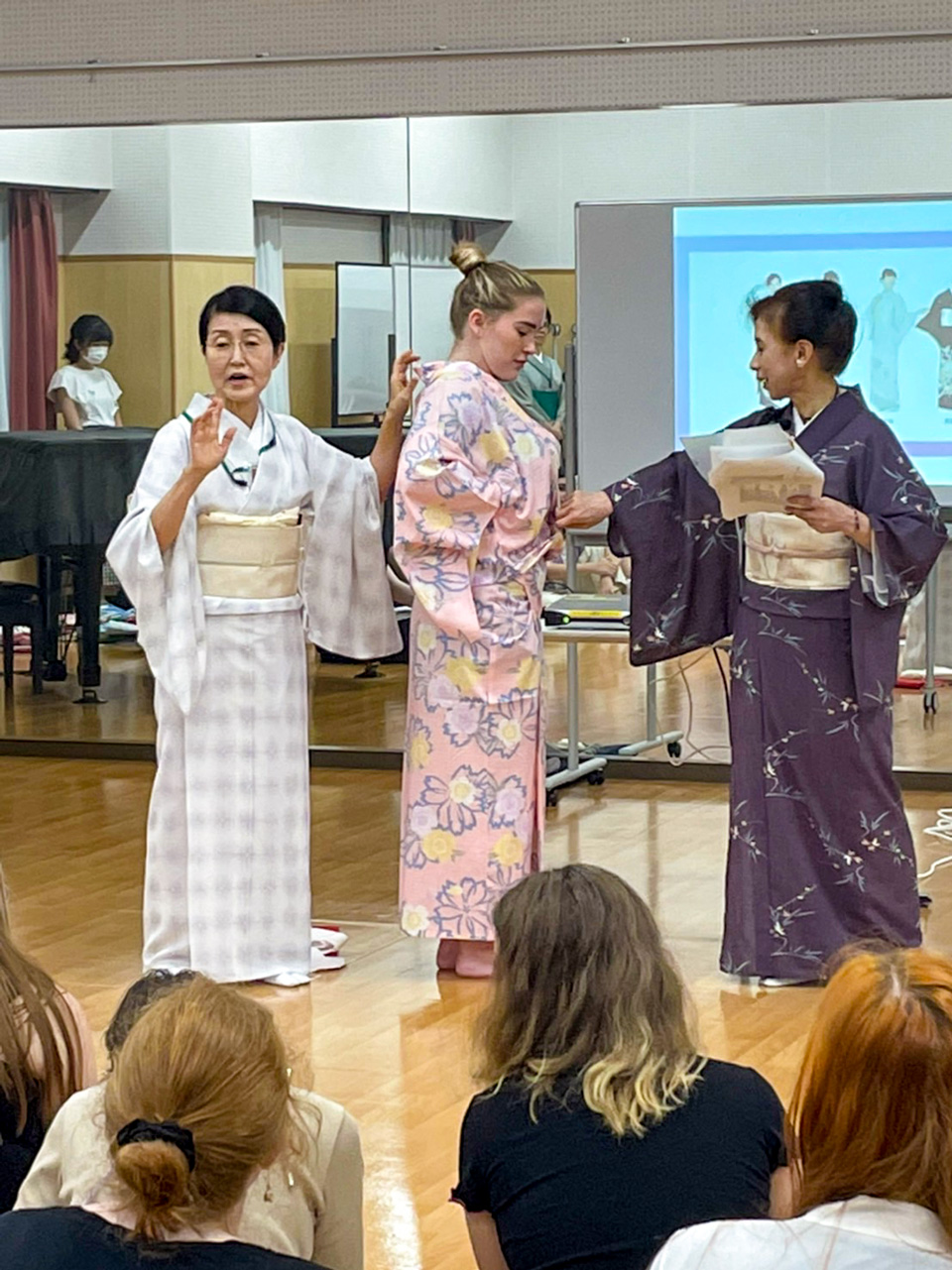 お茶の水女子大学サマープログラム《 留学生向けゆかた着付け教室 開催！》